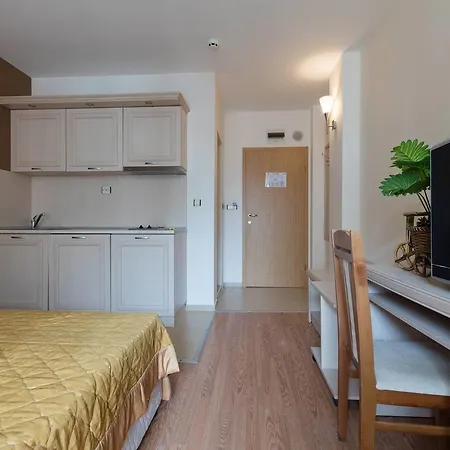 ❤studio With Kitchen Wifi Balcony Pool View ❤uh❤ Napospart